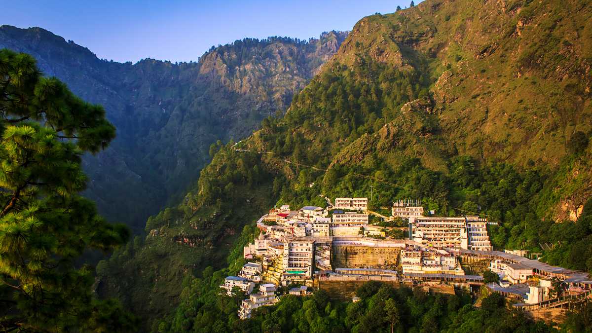 Vaishno Devi with Patnitop Tour Package